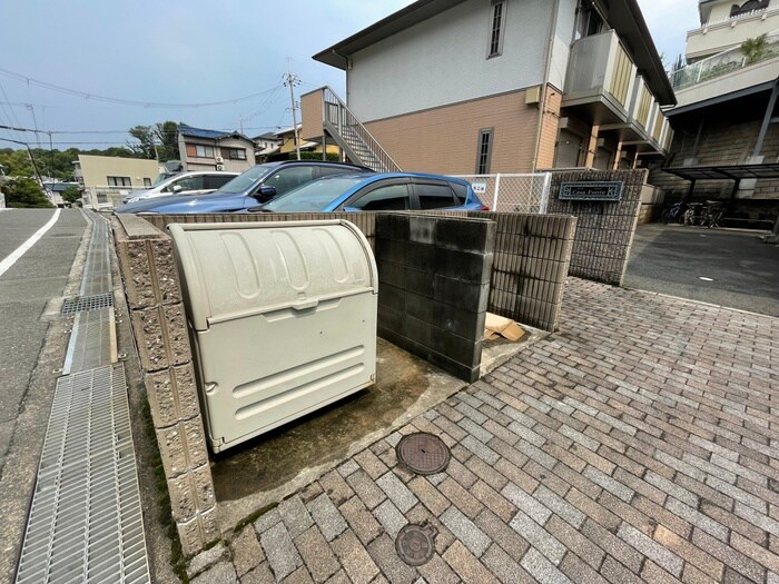 カ－サフォンテ　Ａ棟の物件外観写真