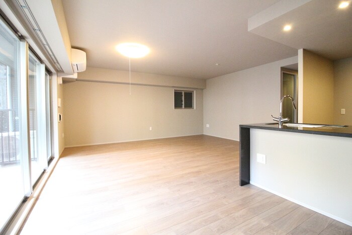 ｼﾞ･ｱｰﾊﾞﾈｯｸｽ京都四条烏丸ﾃﾗｽの物件内観写真