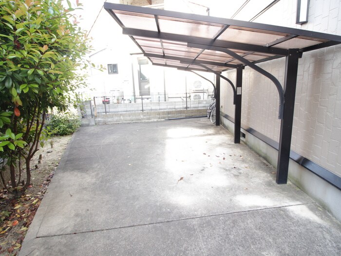 カ－サデルソルの物件外観写真