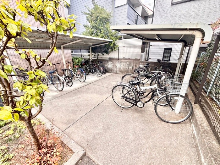 アバンザ－ルの物件外観写真