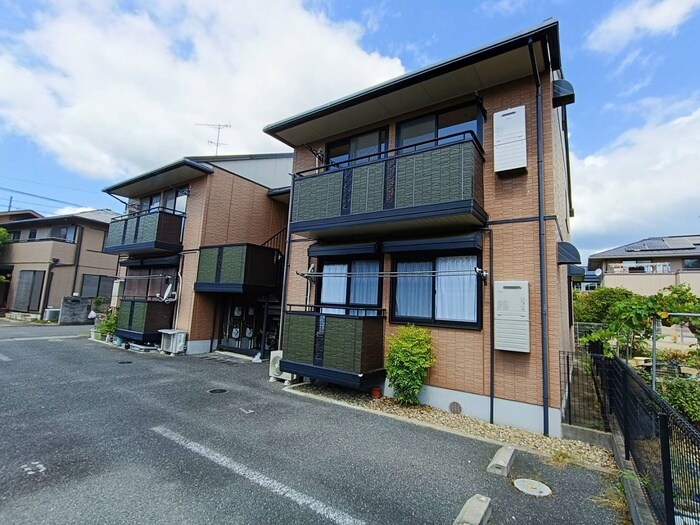 プリシェ加茂の物件外観写真