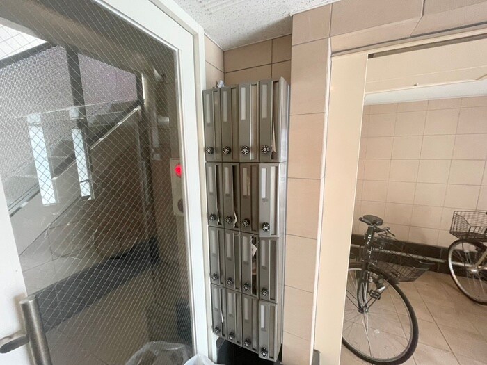 シュープリームの物件外観写真