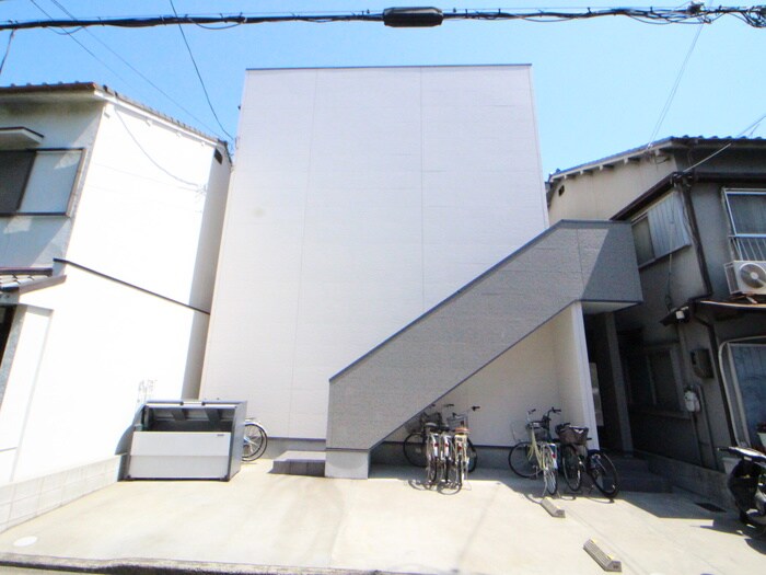 COLORの物件外観写真