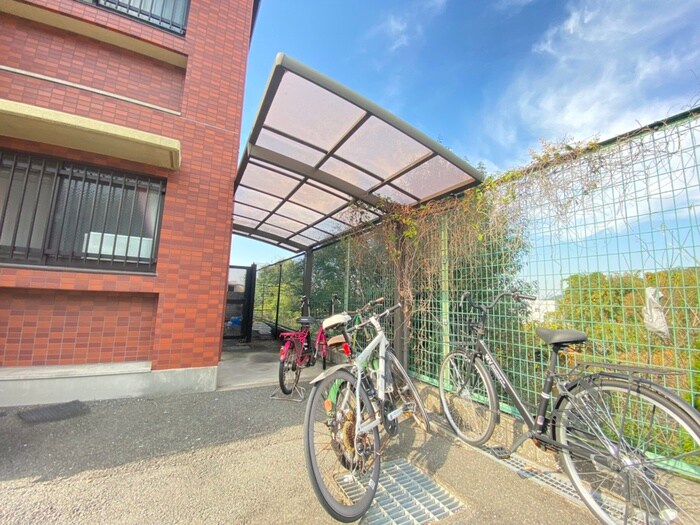 コスモレジデンス石切の物件外観写真