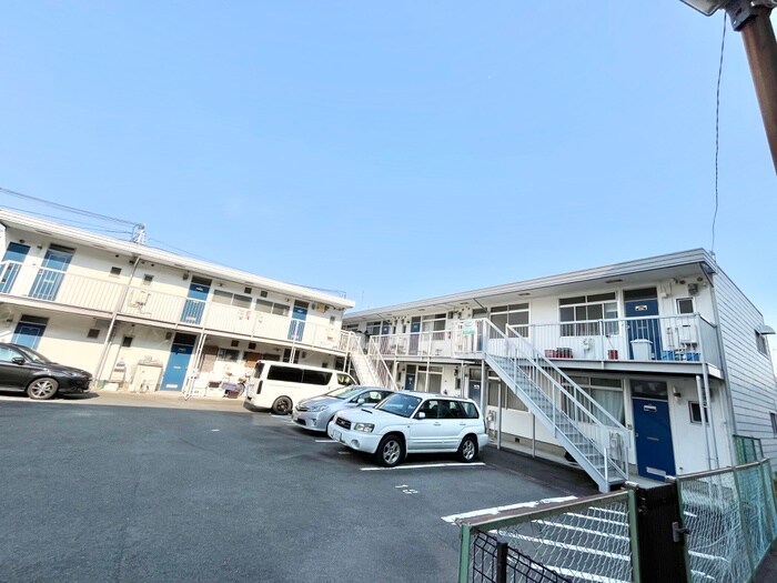 西小路ハイツの物件外観写真