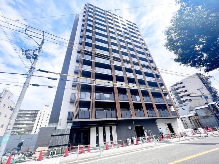 ﾚｵﾝｺﾝﾌｫｰﾄ難波ｸﾚｱ(902)の物件外観写真