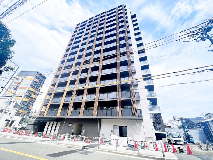 ﾚｵﾝｺﾝﾌｫｰﾄ難波ｸﾚｱ(902)の物件外観写真