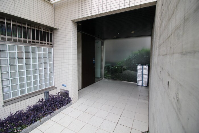 ＦＬＯＲＡＬ千里春日の物件外観写真