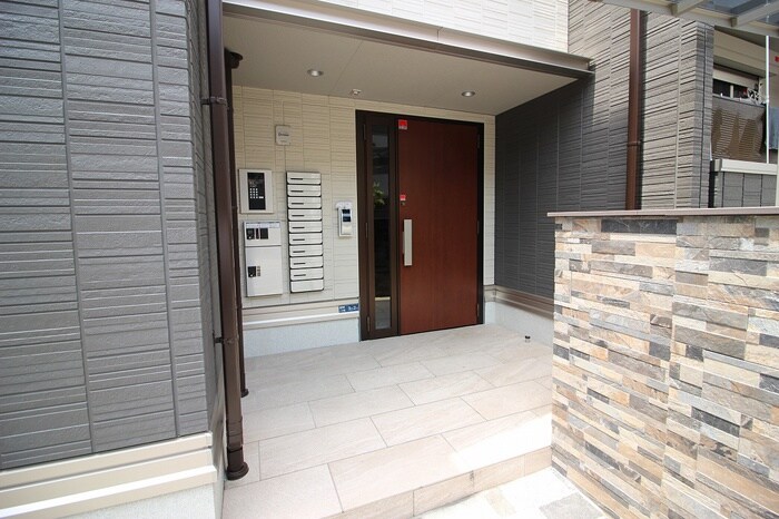 AZU　PATIOの物件外観写真