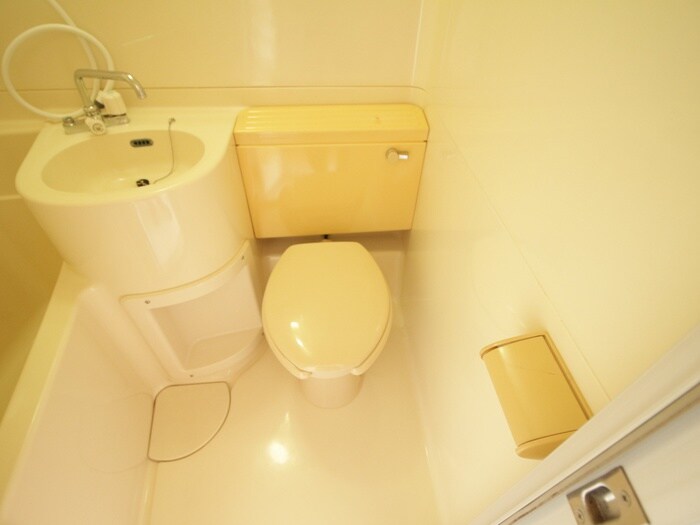 ケーブ・パンブロスⅡの物件内観写真