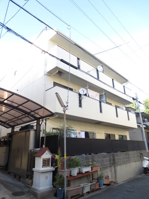 クレッシェンド福住の物件外観写真