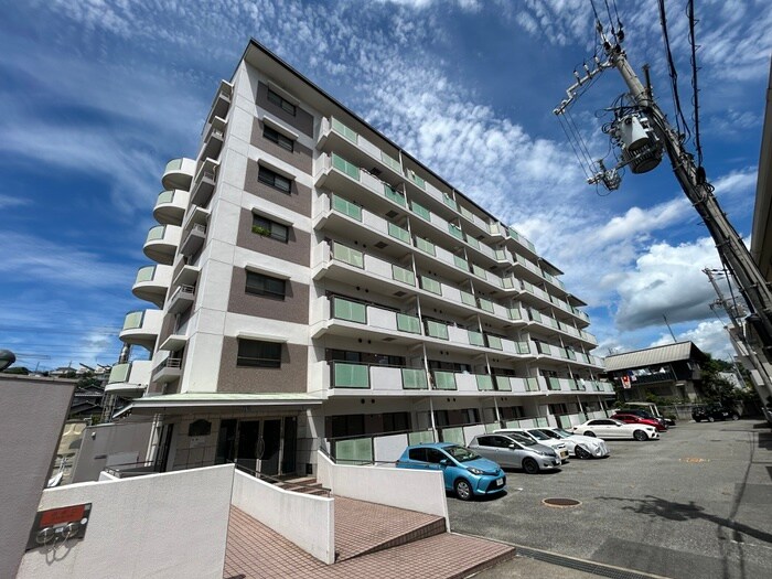 リジェ－ル宝塚の物件外観写真