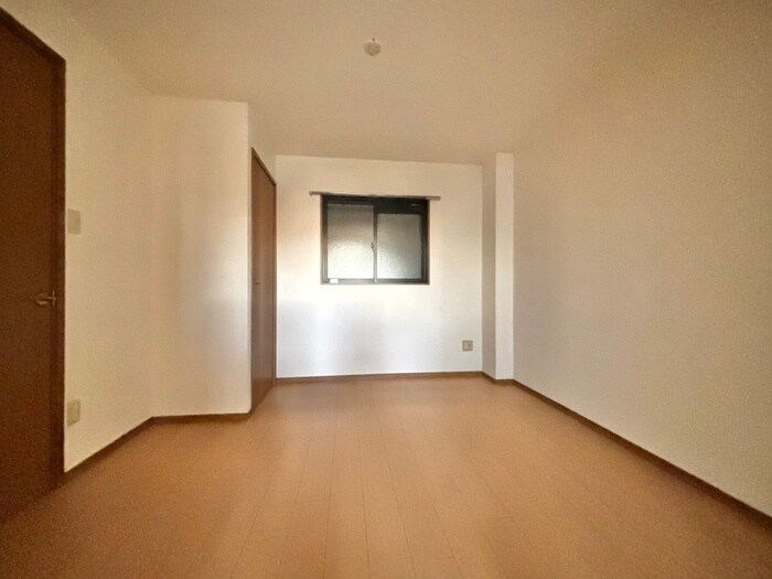 ピュアコ－トⅡの物件内観写真