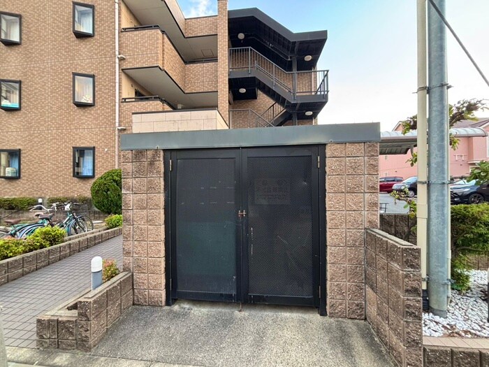 ピュアコ－トⅡの物件外観写真