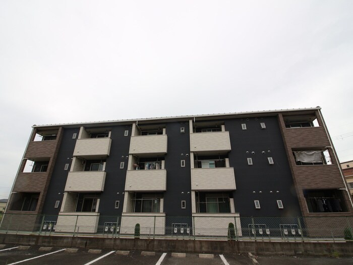 グラシア池尻の物件外観写真