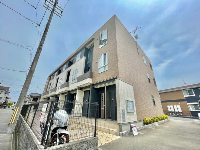 プラシ－ド・セレノ・カ－サの物件外観写真