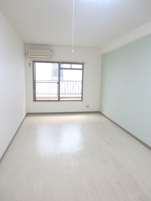 プラシ－ド・セレノ・カ－サの物件内観写真