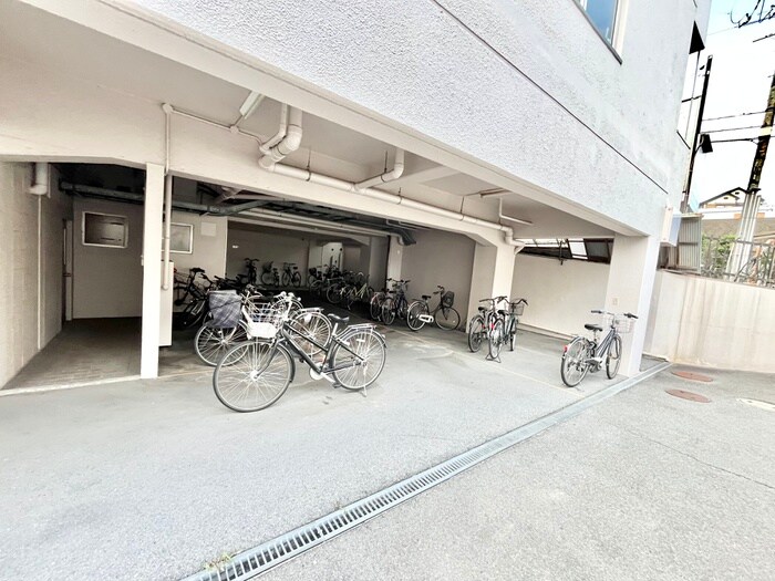 ユニバーサルコート柴原の物件外観写真