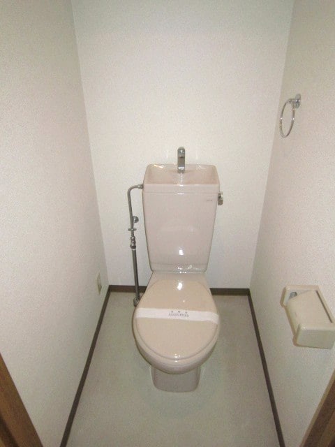 ハイウッズナガタの物件内観写真