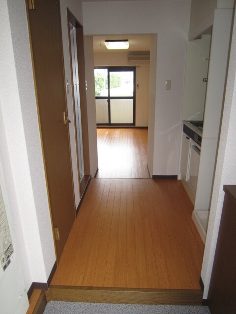 ハイウッズナガタの物件内観写真