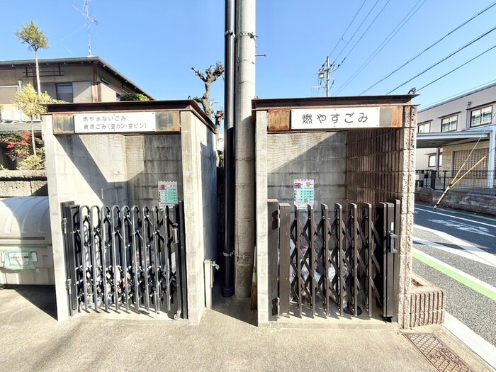 奥村マンションの物件外観写真