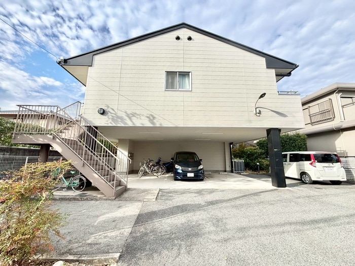 東華苑Ⅲの物件外観写真