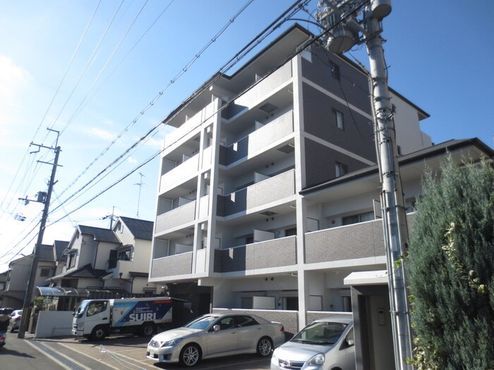 アイ・ウエスト茨木の物件外観写真