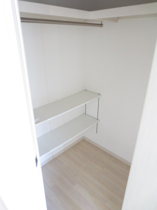 アイ・ウエスト茨木の物件内観写真