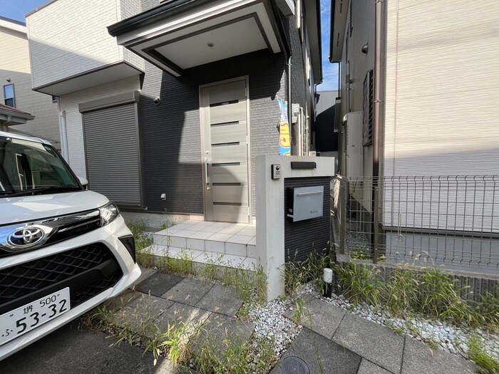 大阪狭山市茱萸木戸建の物件外観写真