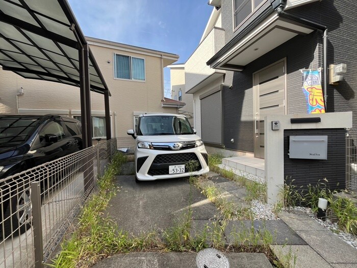 大阪狭山市茱萸木戸建の物件外観写真