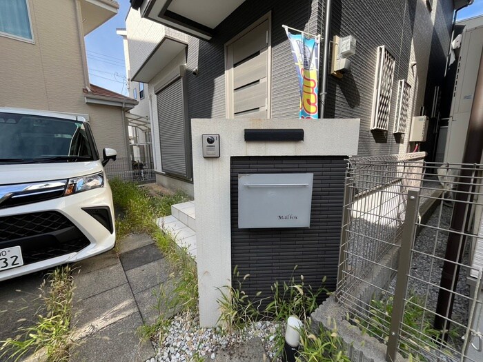 大阪狭山市茱萸木戸建の物件外観写真