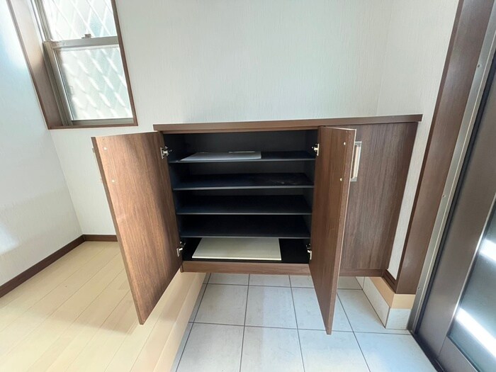 大阪狭山市茱萸木戸建の物件内観写真