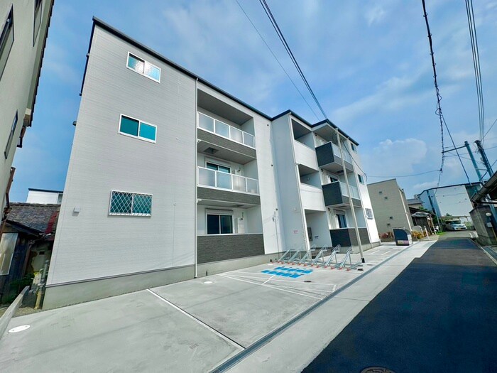 Leclerc IzumisanoⅡの物件外観写真