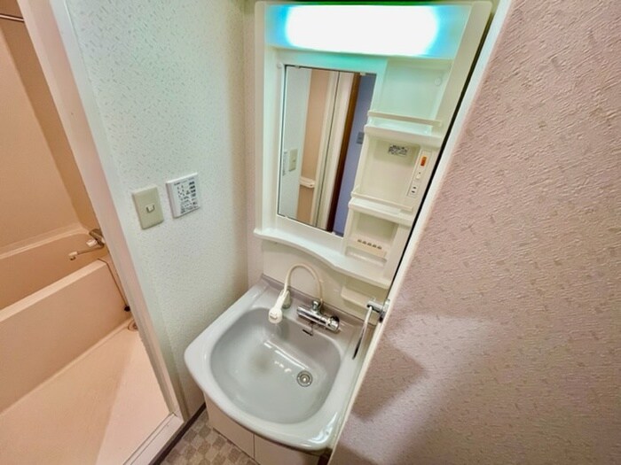 ラヴィエベル門真の物件内観写真