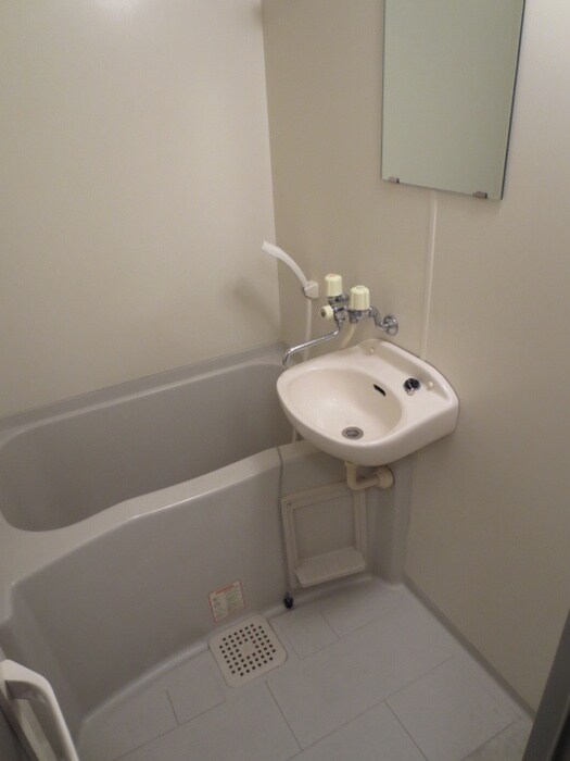 二条ＣＵＢＥの物件内観写真