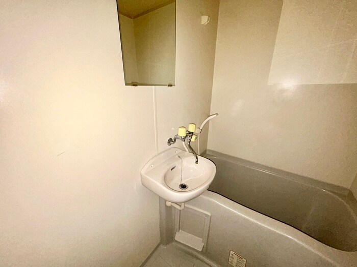 二条ＣＵＢＥの物件内観写真