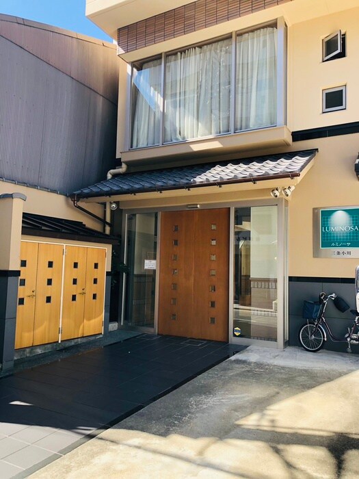 ルミノ－サ三条小川の物件外観写真