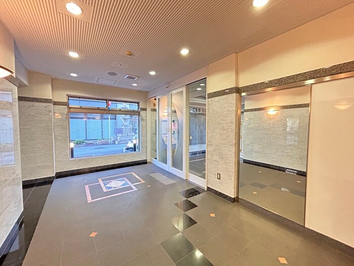 サンシティ烏丸高辻の物件外観写真