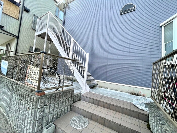 サンハイツ岡本の物件外観写真