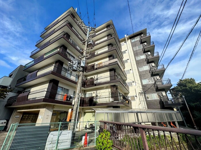 シャトル松尾の物件外観写真