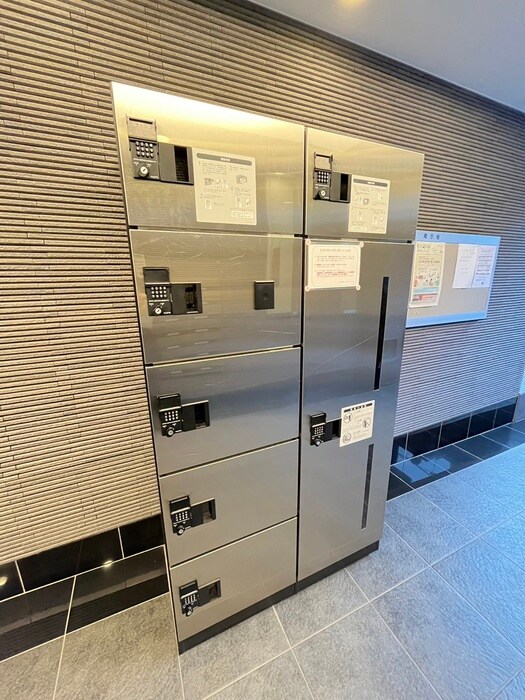 エタ－ナルコ－ト三条の物件外観写真