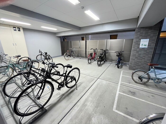 エタ－ナルコ－ト三条の物件外観写真