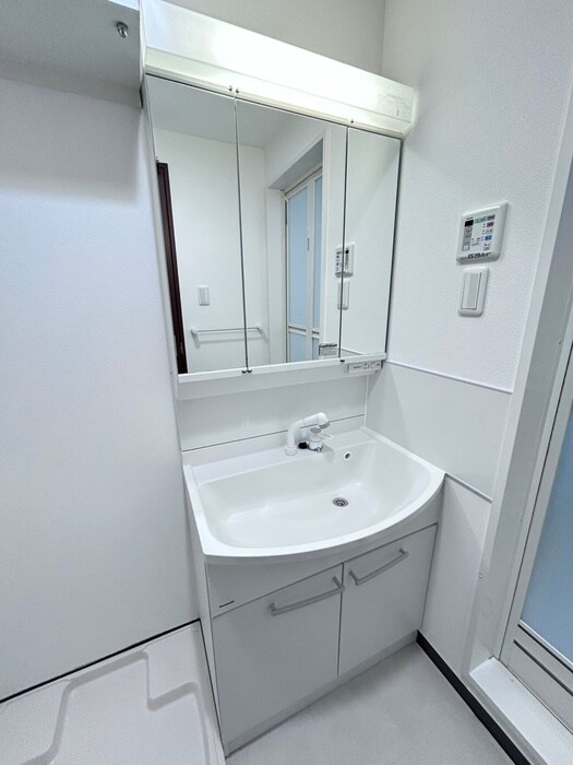 エタ－ナルコ－ト三条の物件内観写真