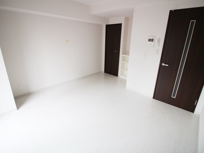 フォース二条城東の物件内観写真