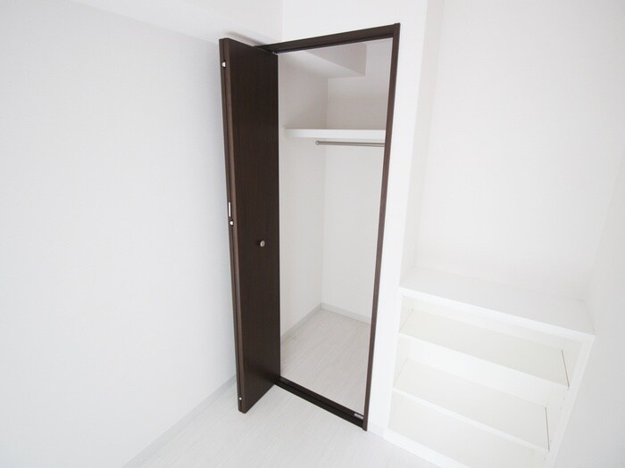 フォース二条城東の物件内観写真