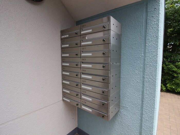 ロ－レルプラザの物件外観写真