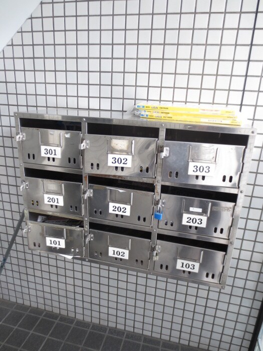 GARNET RESIDENCE 西大路の物件外観写真