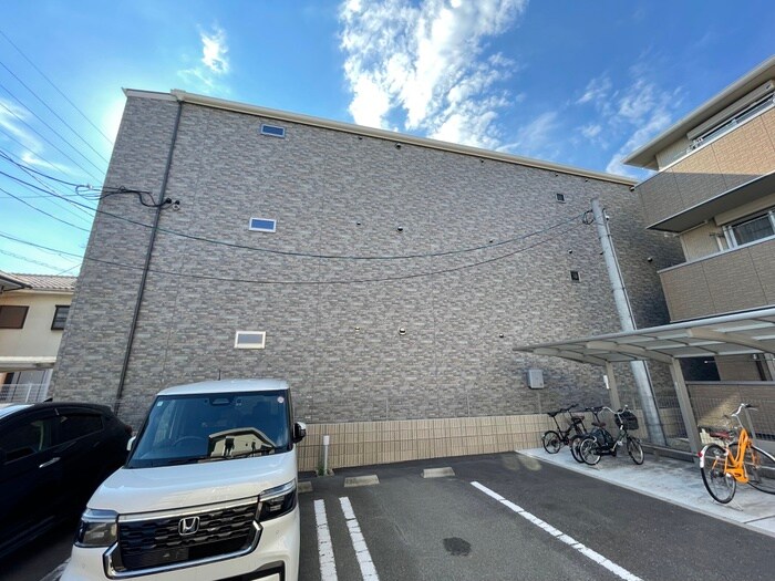 KRM RESIDENCE NAGAOKATENJINの物件外観写真