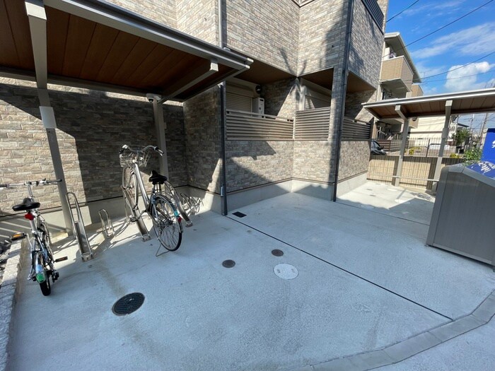 KRM RESIDENCE NAGAOKATENJINの物件外観写真