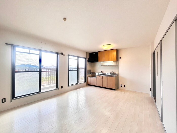 栗東ハイツＡの物件内観写真